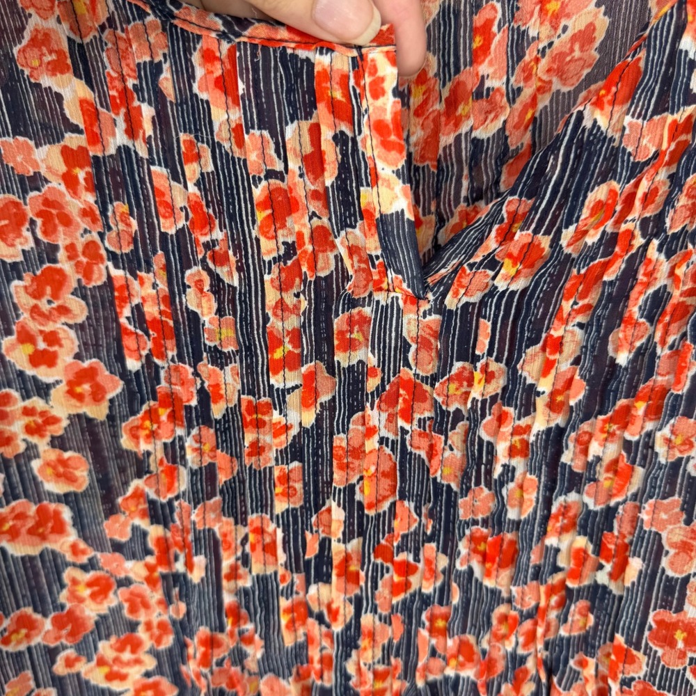 Torrid Ditsy Floral V-Neck Pleated Georgette Blouse Orange Navy Size 2 2X - Picture 2 of 7